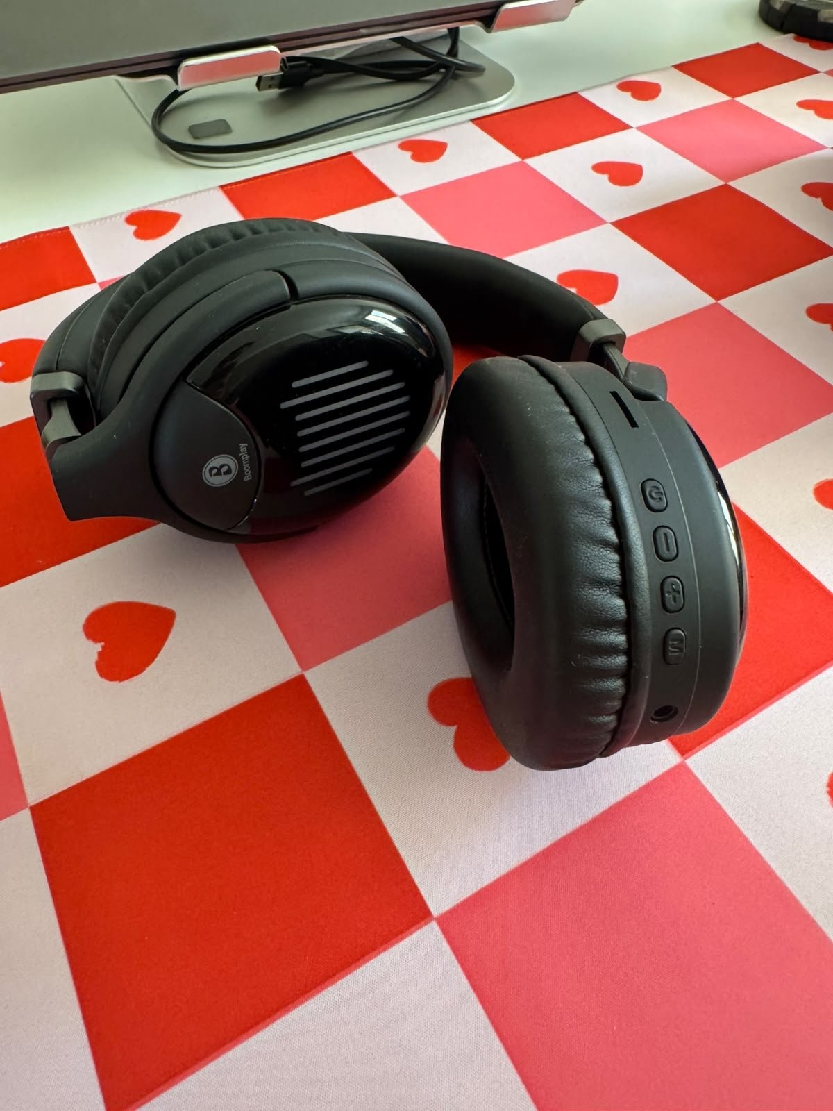Headphone